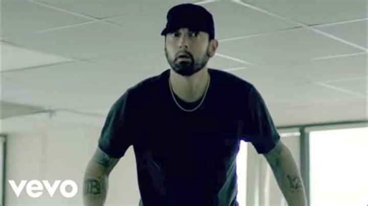 Eminem in Fall (Official Music Video)