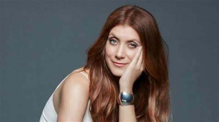Grey’s Anatomy Star Kate Walsh Unintentionally Revealed That She’s Engaged To Her Partner Andrew Nixon