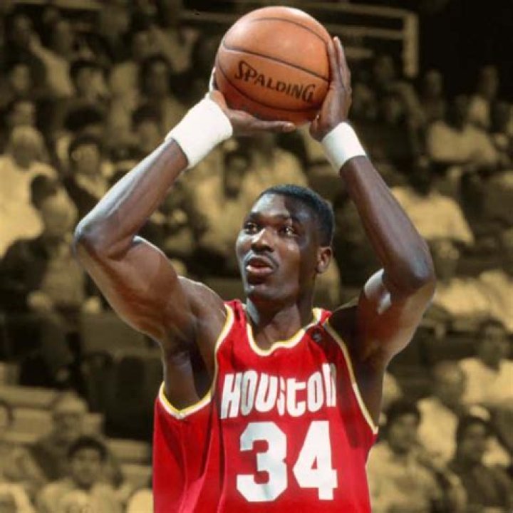 Hakeem Olajuwon Net Worth | TheRichest