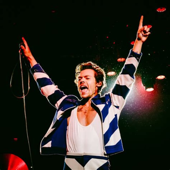 Harry Styles performing