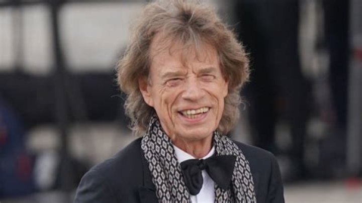 Mick Jagger Says He’d Rather Leave His $500 Million Fortune To Charity Than His 8 Kids 