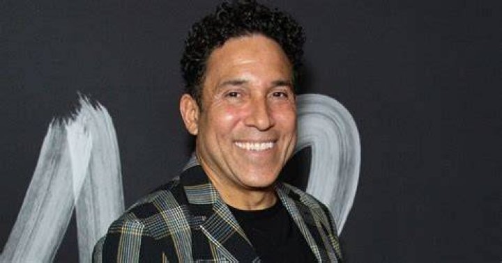 Oscar Nunez Net Worth 2024