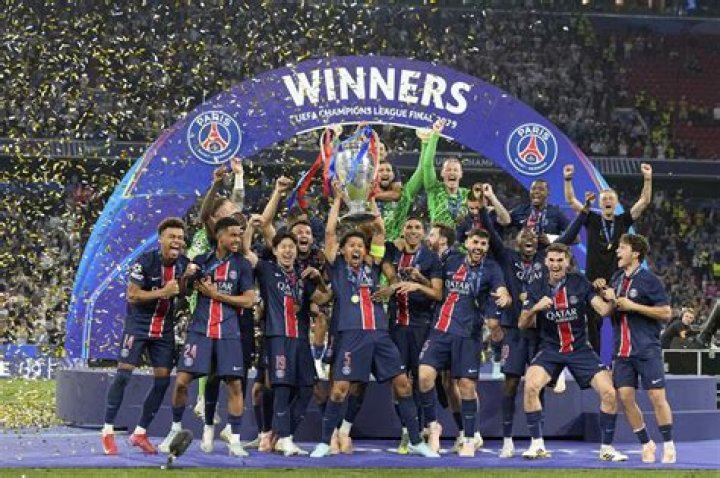 UEFA Champions League: Paris Saint-Germain vs. AC Milan